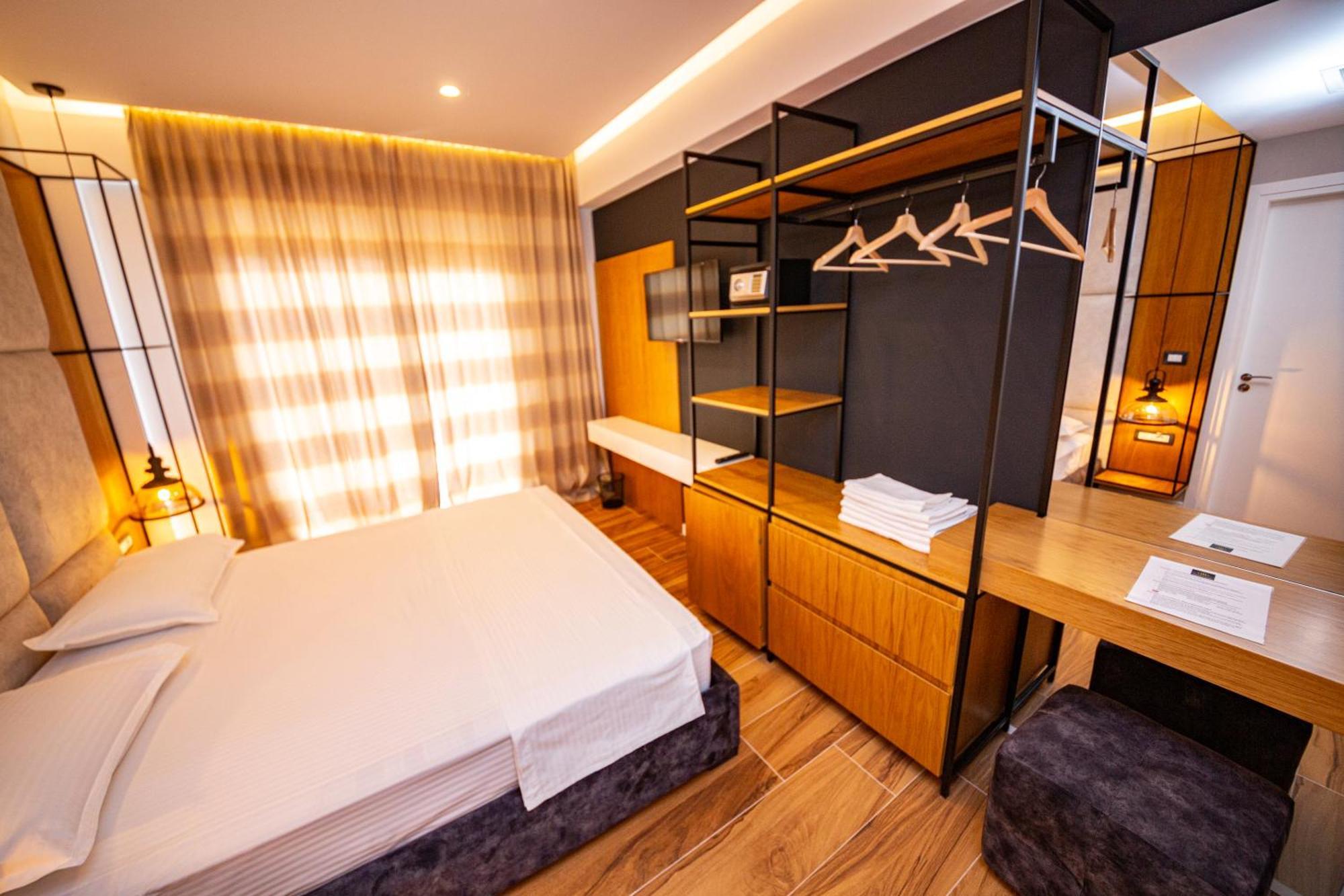 Adani Ksamil Room photo